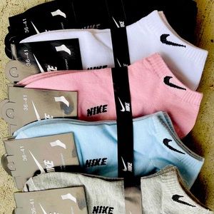 5 pairs Nike Socks